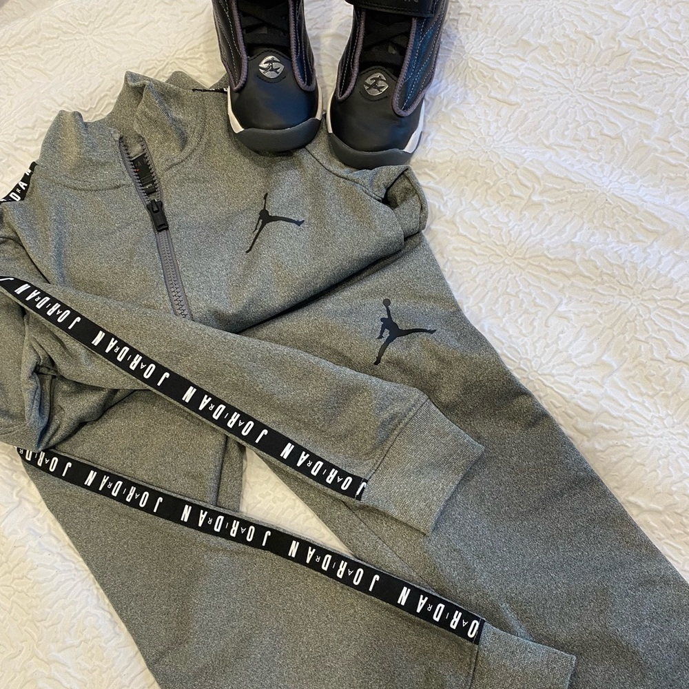 Air Jordan Boy Jumpman Tracksuit Set LV5 Carbon Heather Size 5 Boys NWT